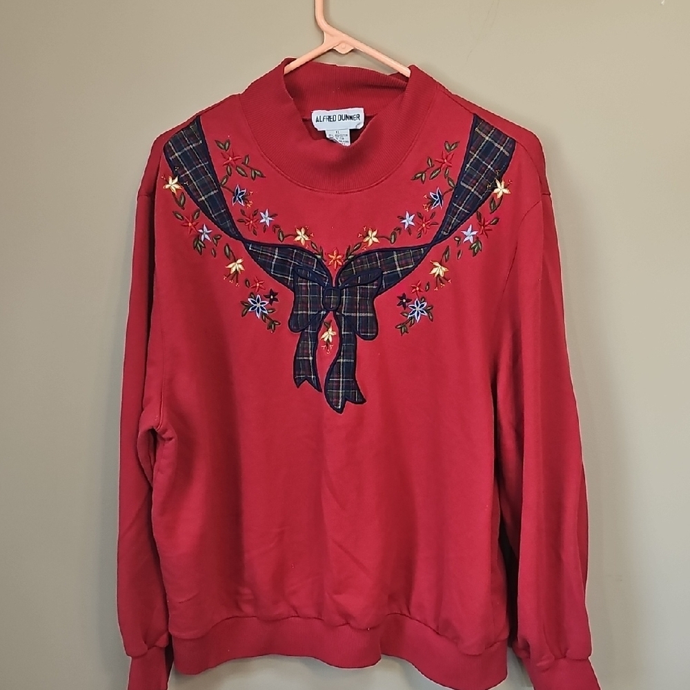 Alfred Dunner Red Embroidered Plaid Bow Sweater Vintage